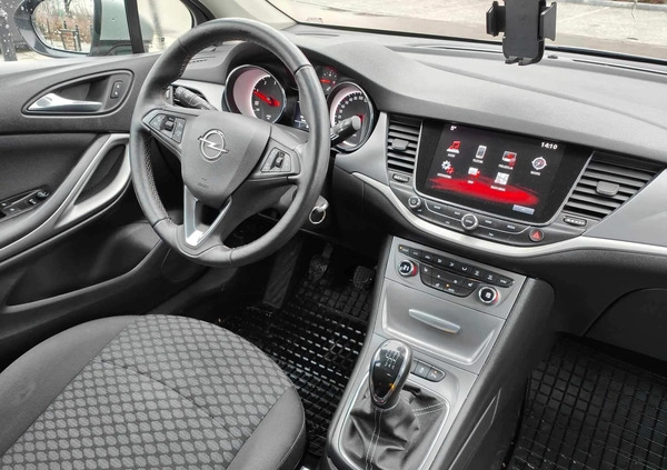 Opel Astra cena 49900 przebieg: 80000, rok produkcji 2019 z Łódź małe 46